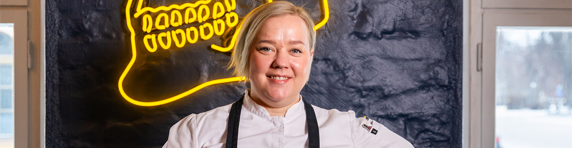 Keittiömestari Eeva Hongisto on suunnitellut Roster Turku -ravintolassa tarjolla olevan Roster VIP -illallismenun.